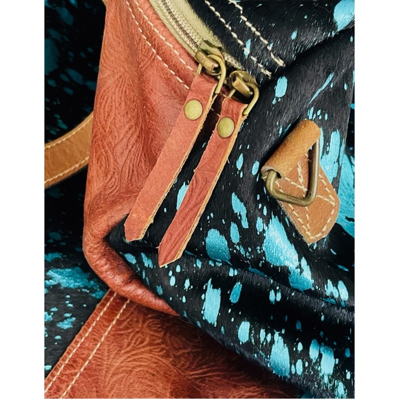 HOPOFLY BAGS Woodland Dreams Hair-on Leather  Traveler Bag - Picture 7 of 13